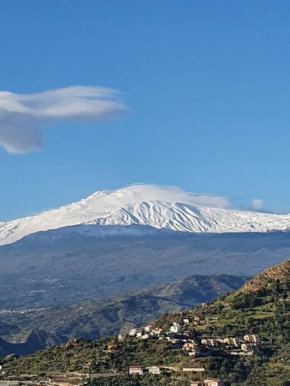 Sciala' two Taormina